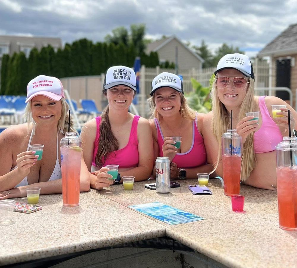 Grand Islander Hotel